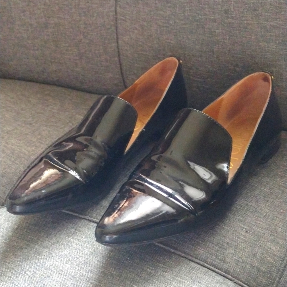 CALVIN KLEIN BLACK ELIN POINTED LOAFER